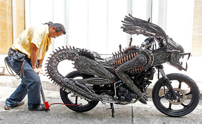 Alien Xenomorph Motorcycle