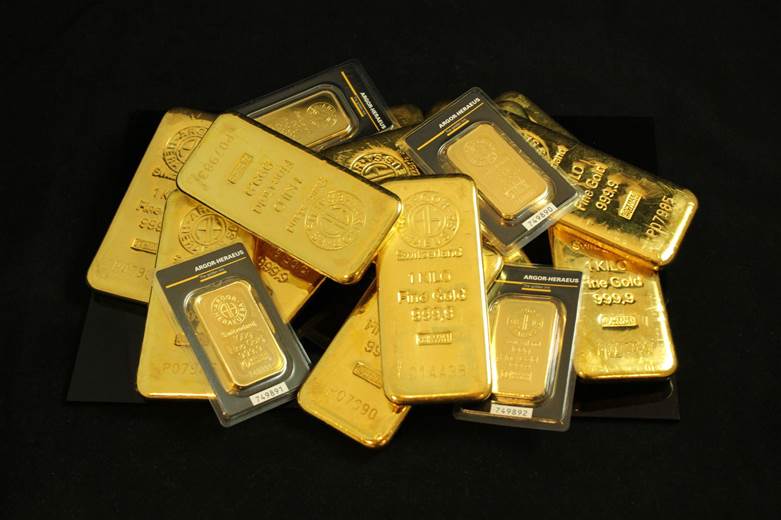 Federal Reserve Buying Gold