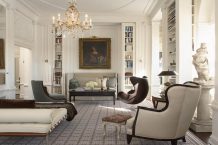 7 Awesome Classical Style Living Room Decorating Ideas
